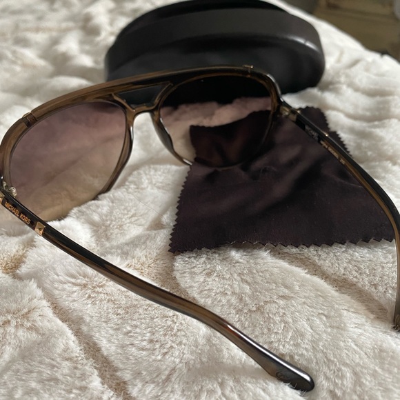 Michael Kors Womens Sunglasses - Picture 2 of 5